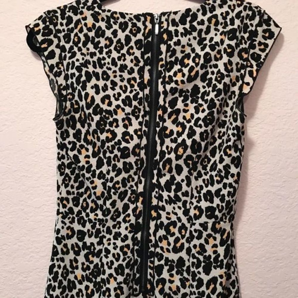 *30off3* NWOT. H&M sexy leopard print dress zips on back - Picture 6 of 10